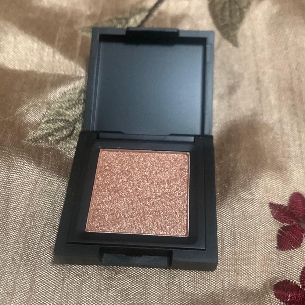 NWOT Araceli Eyeshadow Tequila